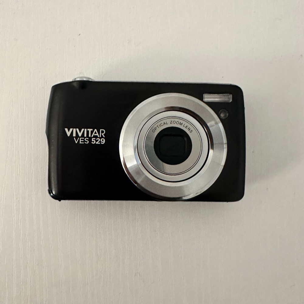 Vivitar VES 529 Digital Camera